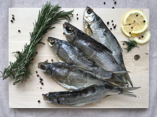 Уши свиные с чесноком 