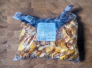 Сыр 100 гр ГОРНЫЙ СЫРОВАР (Косичка с укропом и чесноком): Сыр 1 кг ГОРНЫЙ СЫРОВАР (Бочонок копчёный с паприкой)