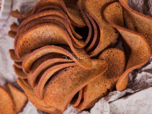 Орехи: Ресторанные гренки с креветкой